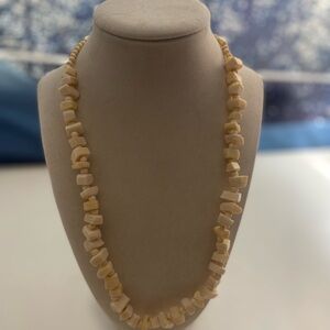 Elegant Cream Beaded Necklace